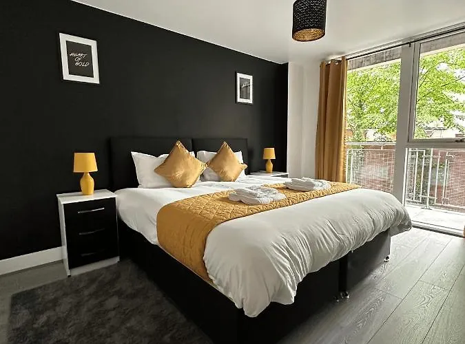 Parking - Couples - City Centre - Sleeps 4 - Birmingham