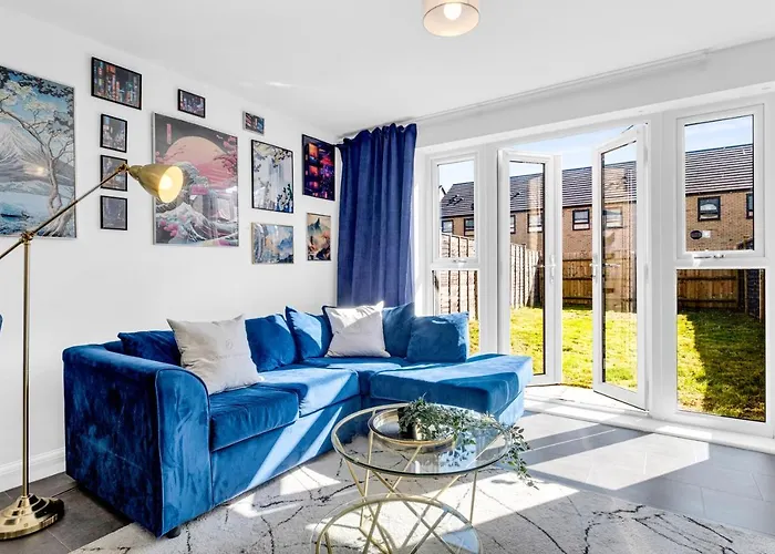 City Centre 3 Bedroom House - Family & Business - Demha Nights
