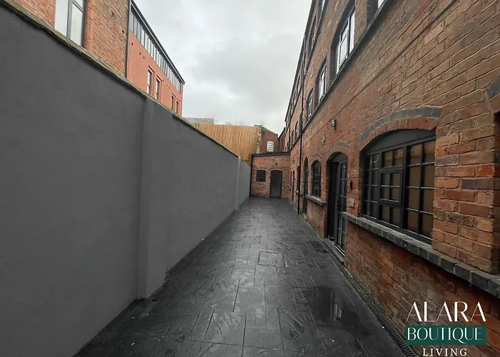 Boutique Luxury Townhouse 3 Floors Designer Home