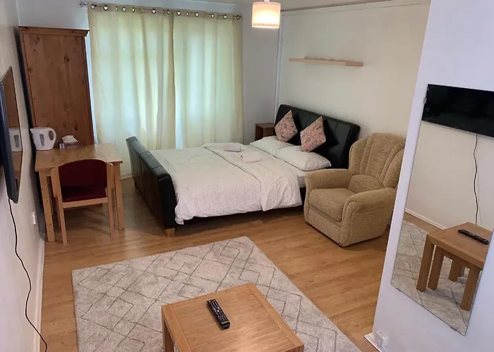 Birmingham City Guest House
