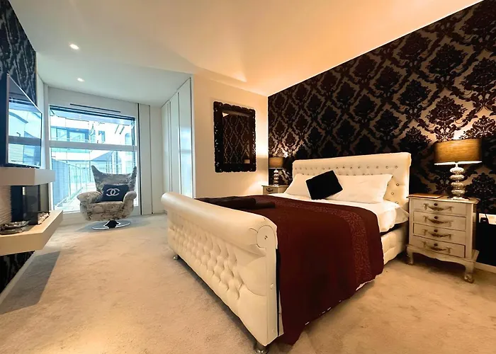 Luxury Apartment In Birmingham City Centre