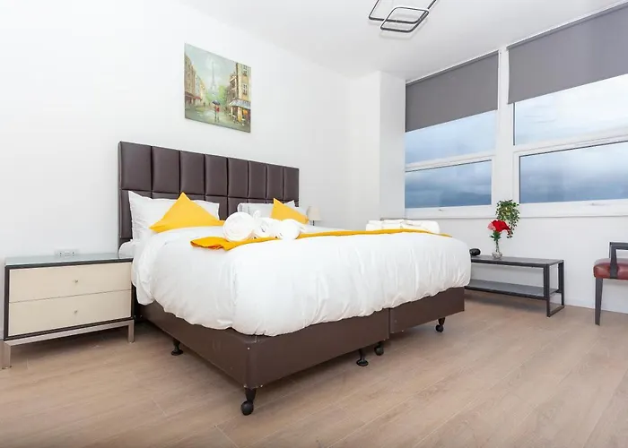 One Bedroom Apartment Serviced Apartment Smethwick Flat 320