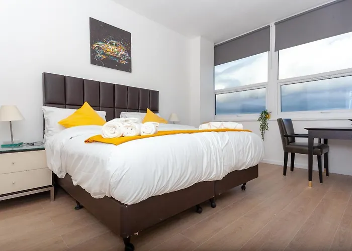 One Bedroom Serviced Apartment Smethwick Flat 310