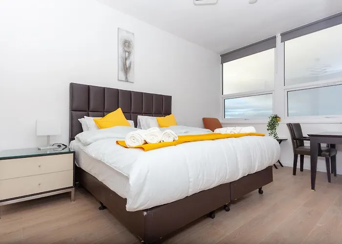 One Bedroom Apartment Serviced Apartment Smethwick Flat 315