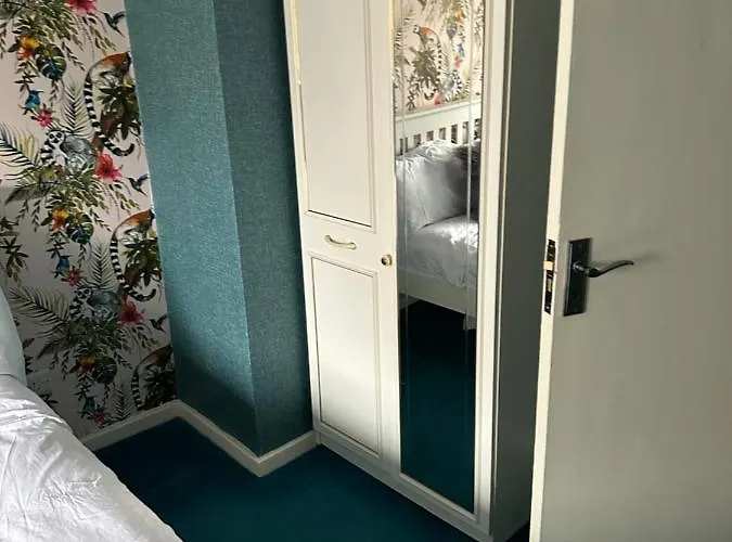 Double Room To Rent 2