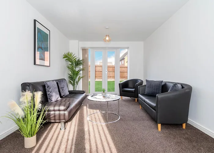 Detached 3 Bedroom House - Gaerden - Parking - Top Rated - Netflix - Wifi - 98C