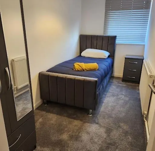 3 Bedroom House - City Centre