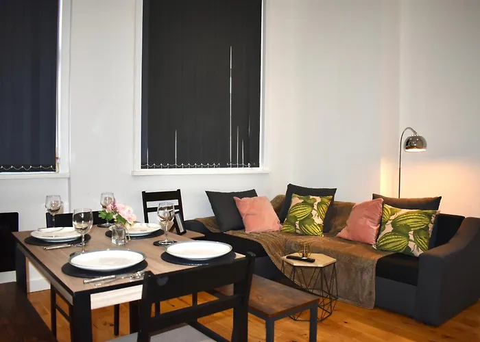 Luxury Jq 2 Bed Flat, Parking
