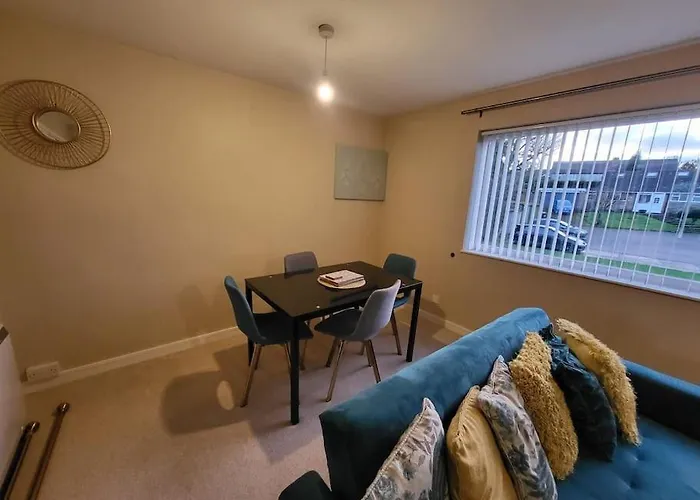 Lovely Apartment With Free Parking & Wi-Fi