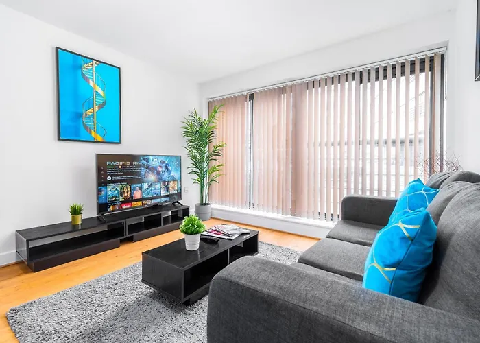 City Centre - Two Bed Apartment - Digbeth - Secure Parking - Netflix - Wifi - 15A