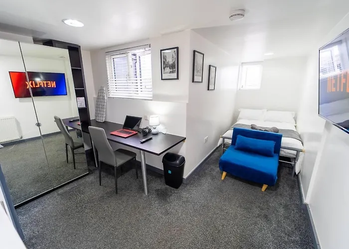 Captivating 1-Bed Studio In Birmingham