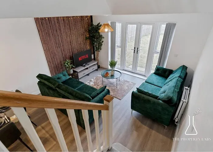 Luxury City Centre 2 Bed Retreat - Sleeps 4 - Free Parking
