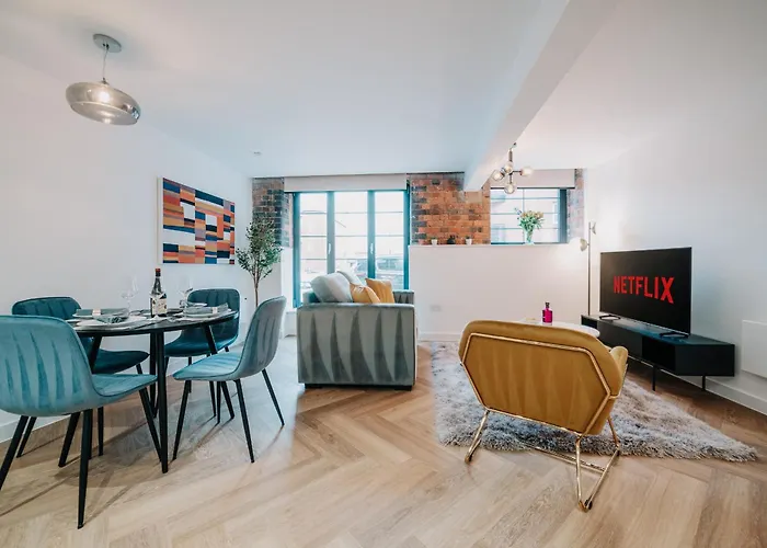 Grade II Listed Unique City Gem, City Centre, Fast Wifi, Contractors, Family