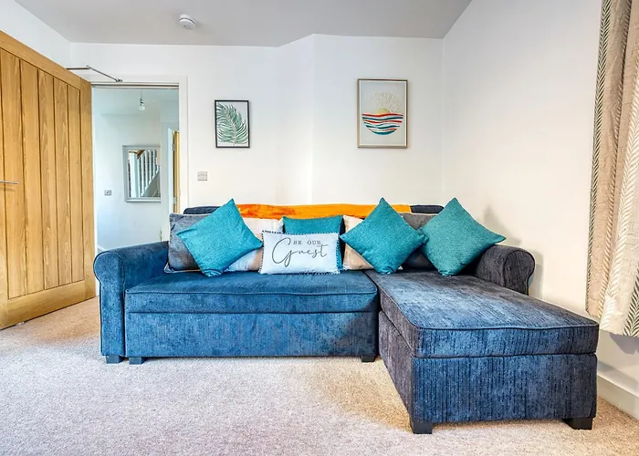 Large 5 Bed House Near Nec, Bhx Airport, Hs2, Private Parking