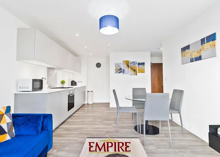 Lovely One Bedroom Apartment On Broad Street!