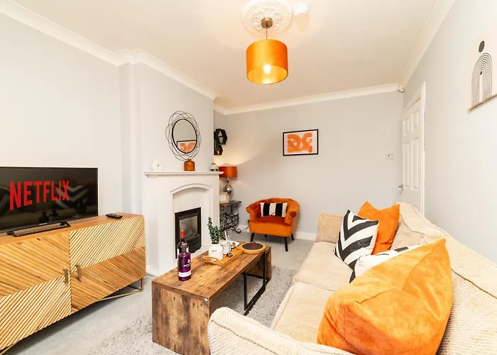 Modern 3-Bed, Garden, Fast Wifi, Family, Contractors