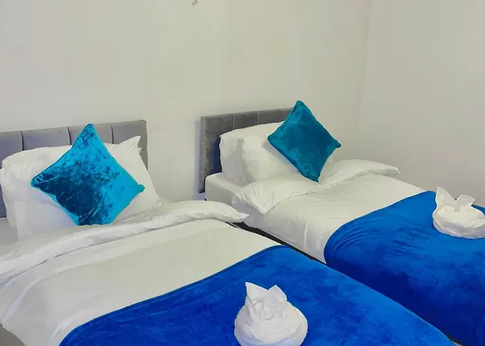 Birmingham City Centre- Long Stay, Homey 2 Bed Apartment- Contractors, Working Professionals, Families & Relocators