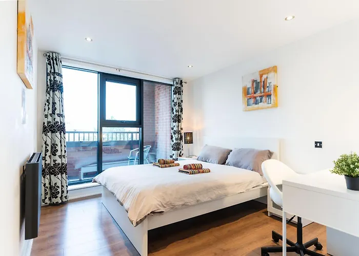 Bright Apartment With Balcony