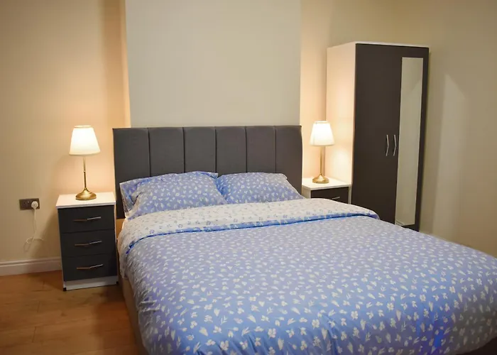 Birmingham City Centre Room In Edgbaston Near Stadium, Free Parking
