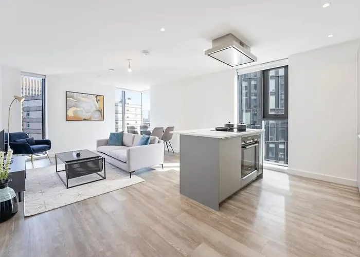 Stunning Modern 2 Bed Apartment In Birmingham