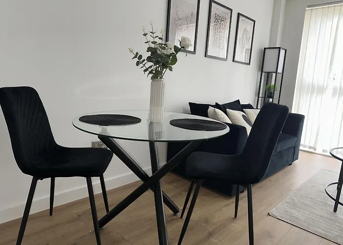 Luxury - Smart Tv - Fast Wifi - Near Utilitia Arena & Icc