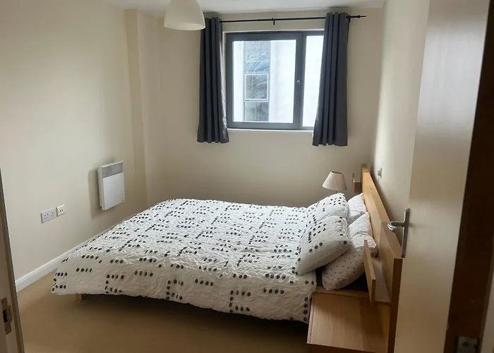 1 Bed Apartment Very Near To Mailbox And Broad Street And New Street Station