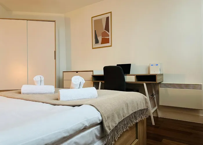 Stylish Comfy City Centre Stay With Free Netflix Jvt Short Lets
