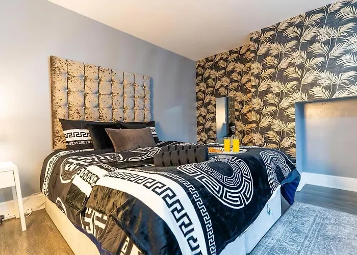 2-Bed Luxury With Free Parking