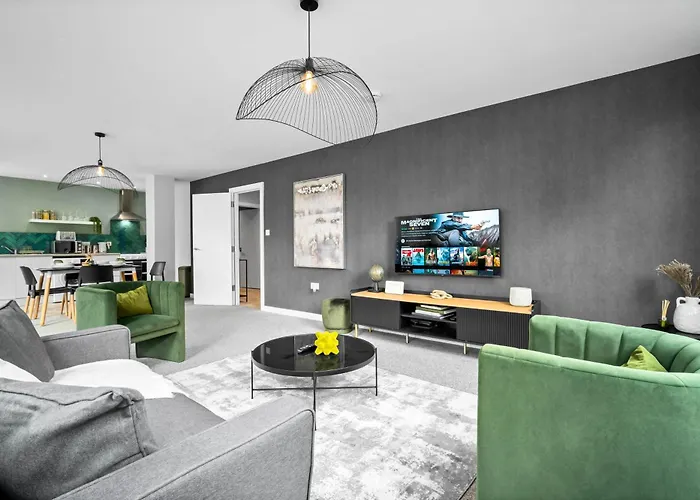 Luxury Apartment - Secure Parking - Gated Development - Near Jq & Birmingham City Centre 6Sh