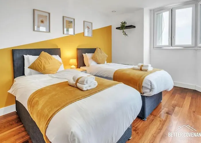 Stylish Birmingham City Centre Apartment - Perfect For Groups & Long Stays