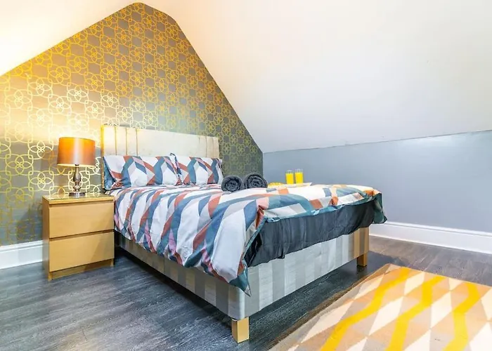 2 - Bed Haven With Free Parking