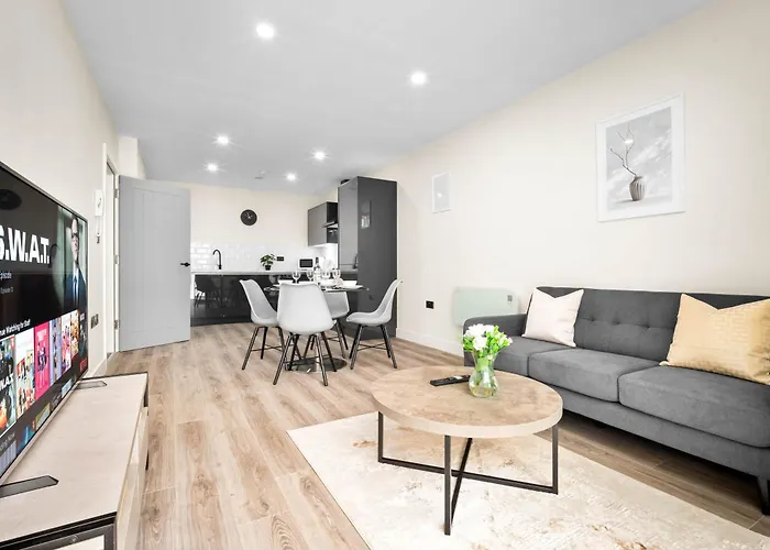 Luxury Two Bedroom - City Centre - New Executive Development - Top Rated - Jq 6Ah