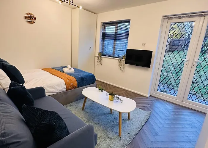 R1 - En-Suite Private Room In Birmingham House - Quinton