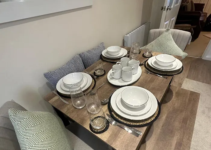 Cosy 2 Bed House Near Birmingham Airport & Nec