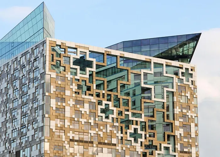 Skyline Luxury - The Cube