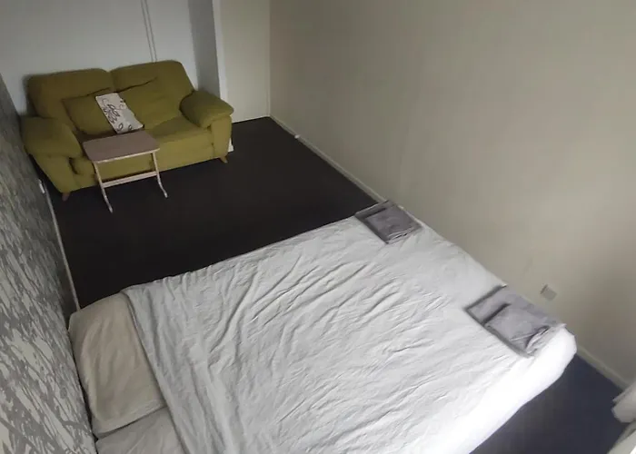 Homestay Near A Station And Park