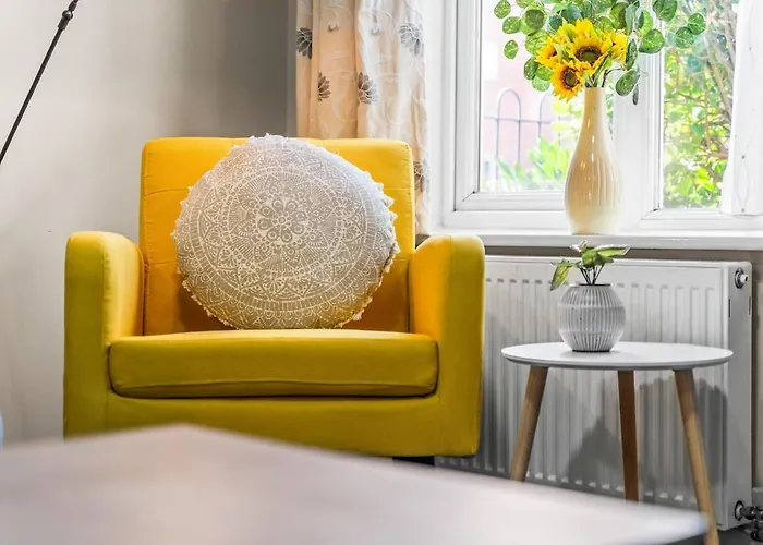 Quaint City Home Sleeps6 3Bdr Bham Cc 10 Mins