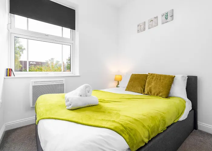 Emerald Delightful Suite Moseley Mews, Birmingham By Staystaycations