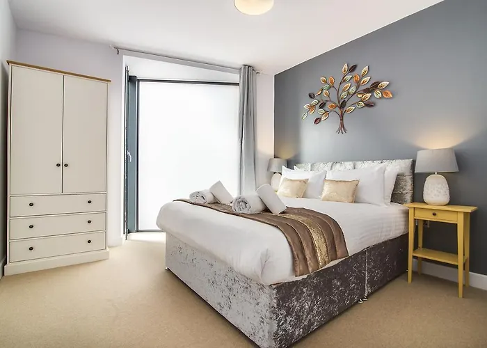 Wharf Birmingham City Apartment