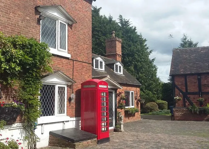 Featherstone Farm Hotel
