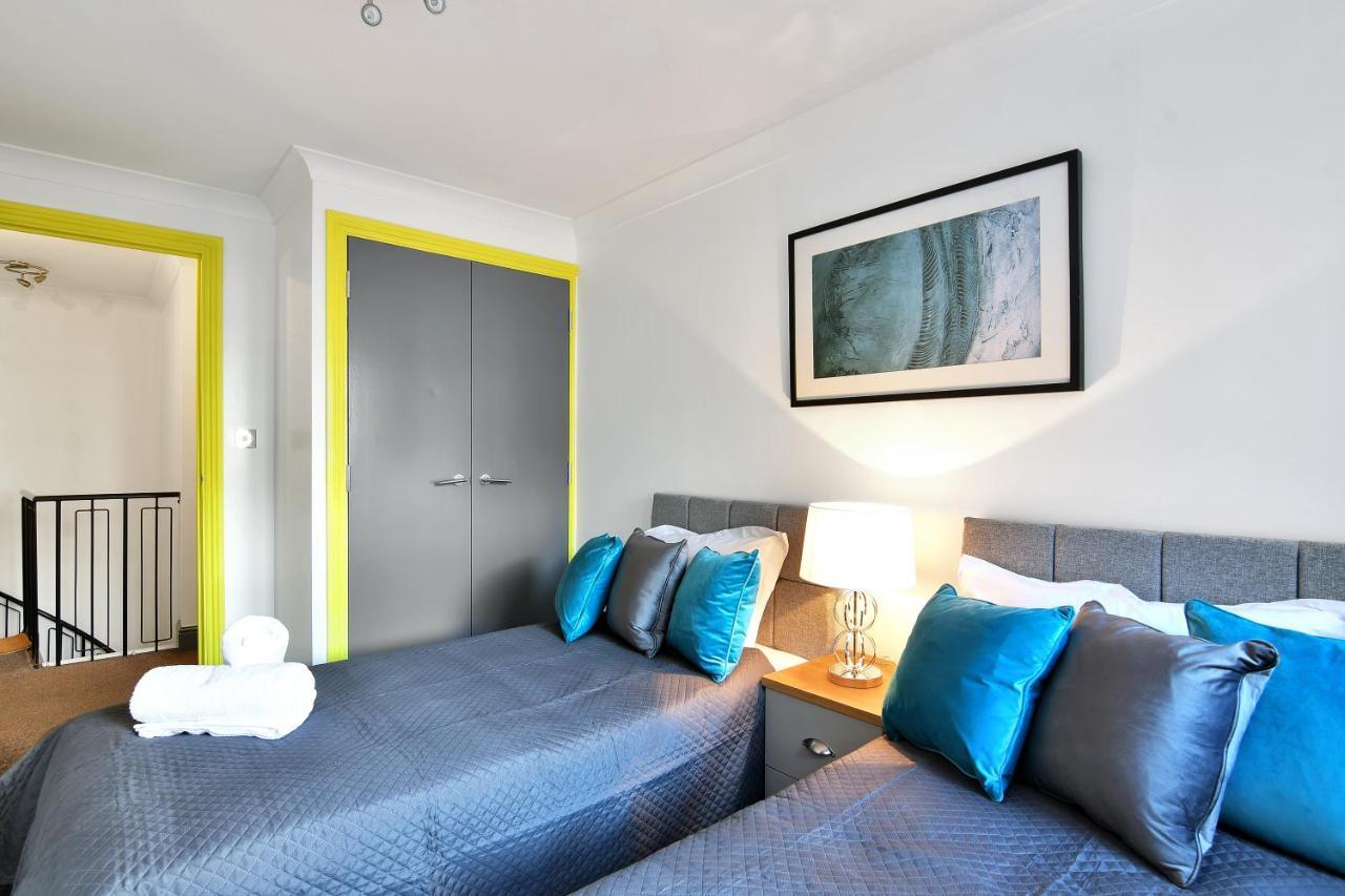 Apartment Xclusive Living In Centre, The Qube