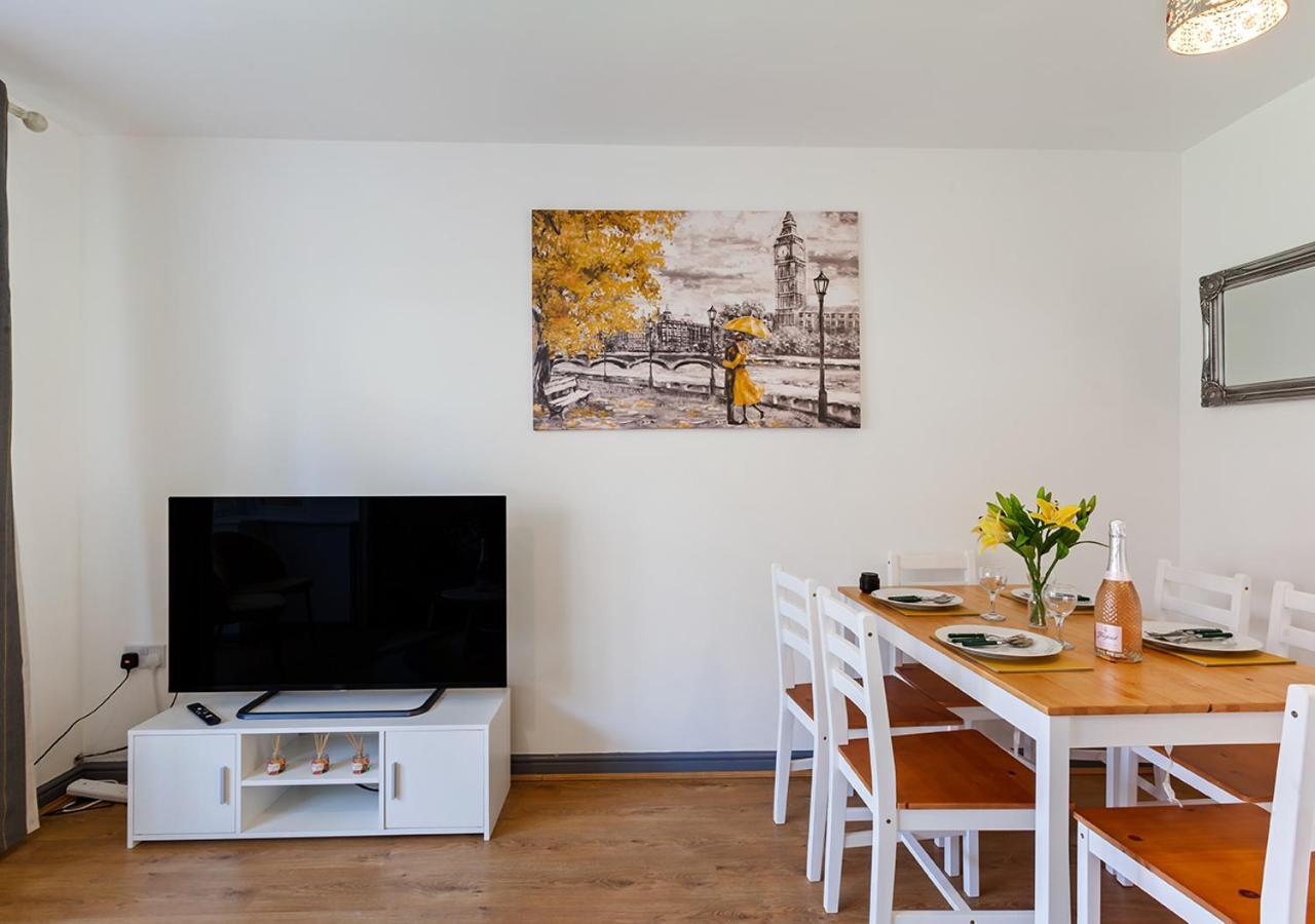 Holiday home Near Airport & Nec, The Leyburn Birmingham