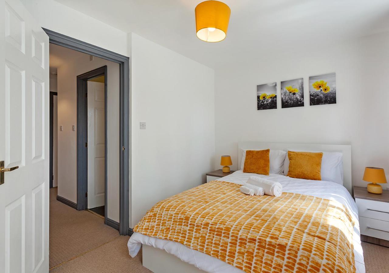 Near Airport & Nec, The Leyburn Holiday home Birmingham