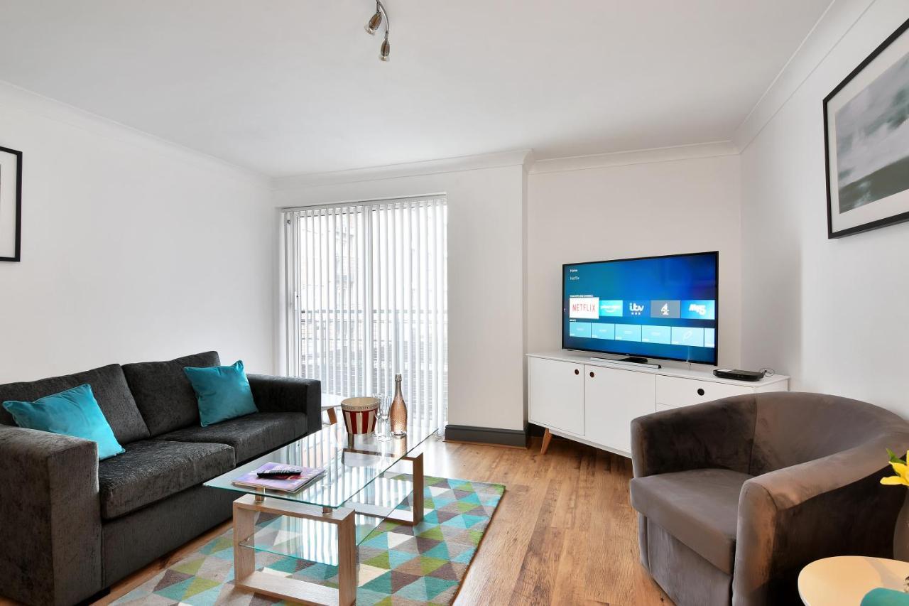 Xclusive Living In Centre, The Qube Apartment *