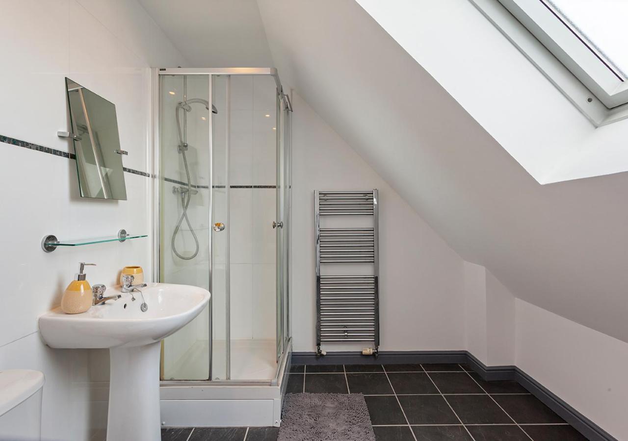 Near Airport & Nec, The Leyburn Holiday home Birmingham