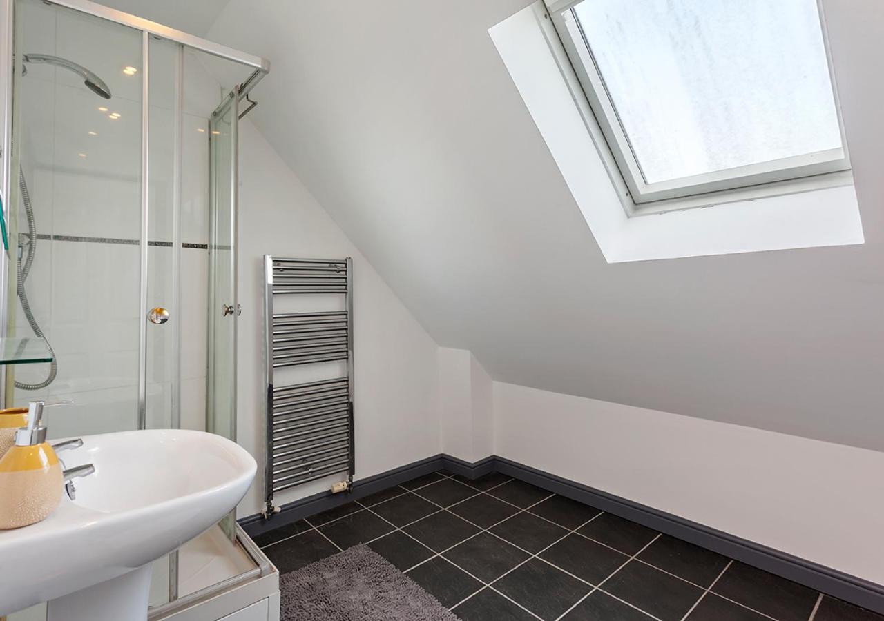 Near Airport & Nec, The Leyburn Holiday home Birmingham
