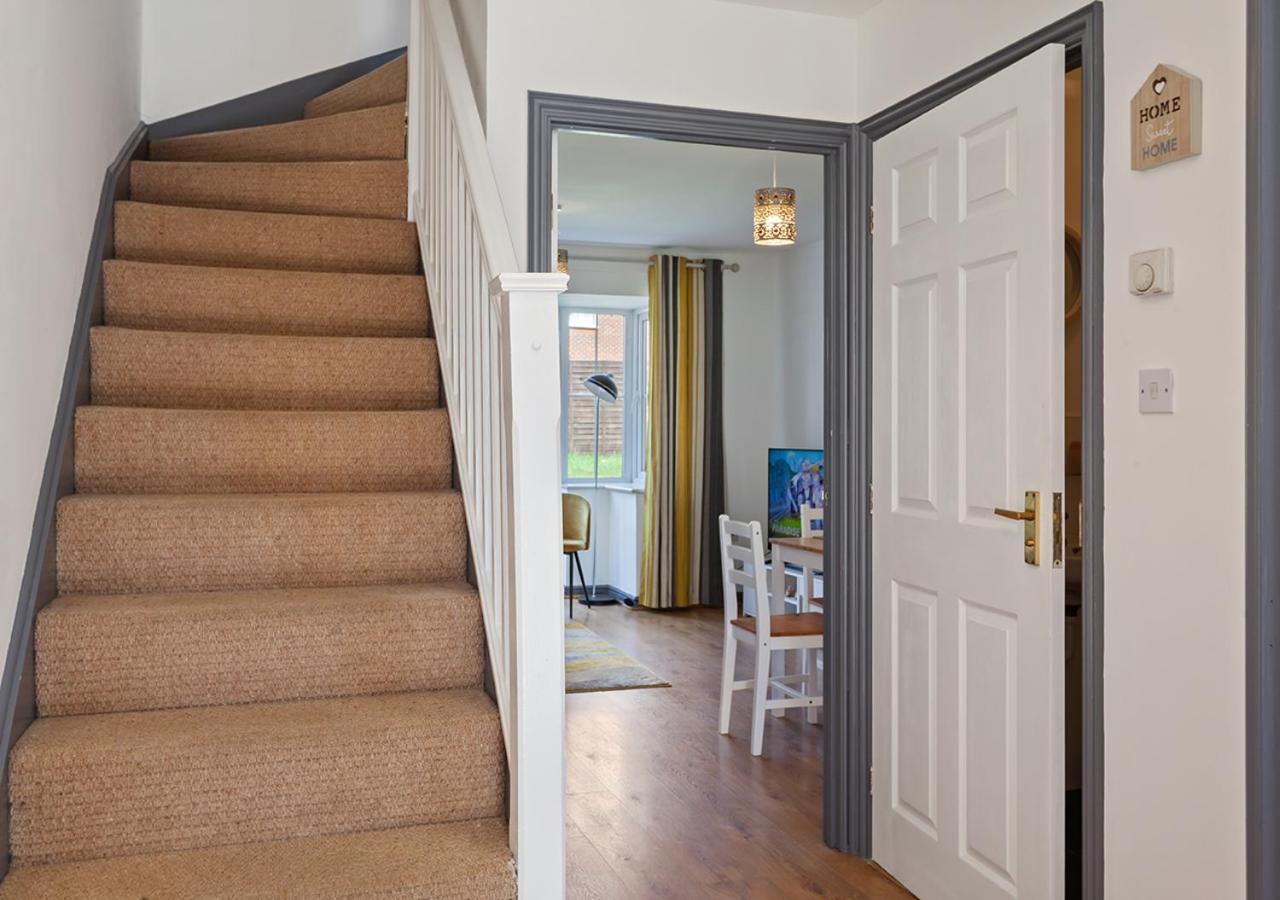 Holiday home Near Airport & Nec, The Leyburn *