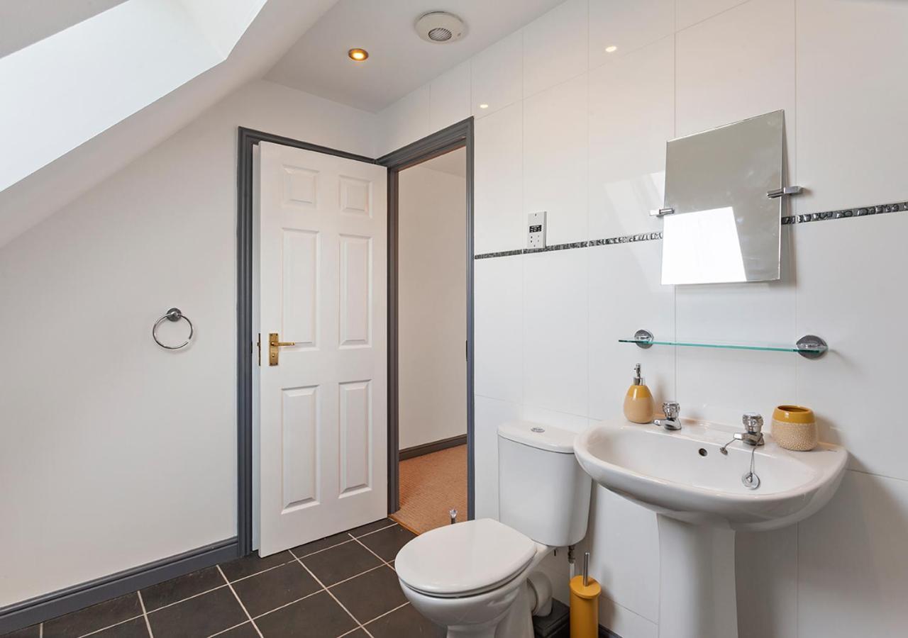 Near Airport & Nec, The Leyburn Holiday home Birmingham