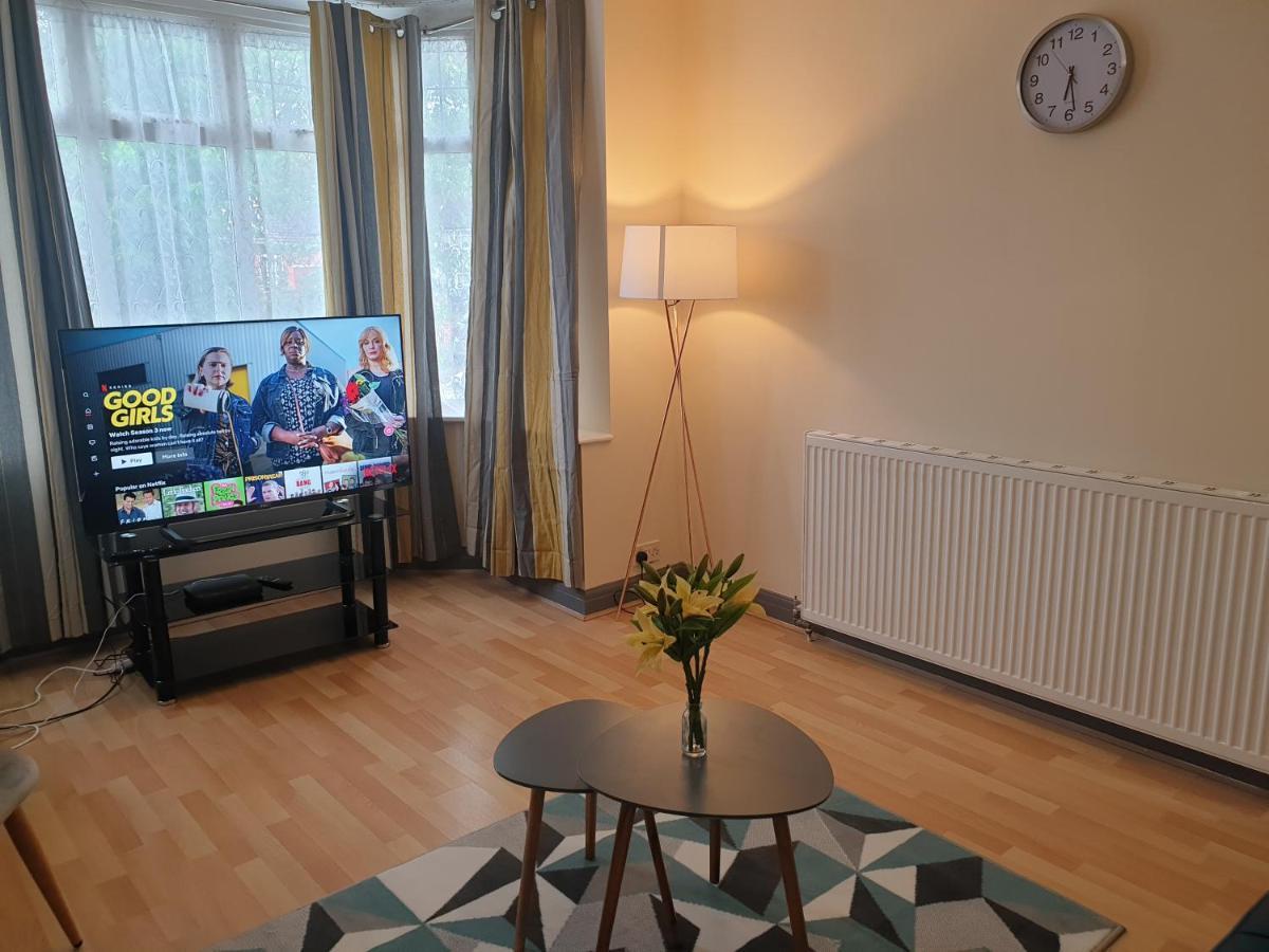 Budget In Kings Health, 20 Mins From City Centre Birmingham