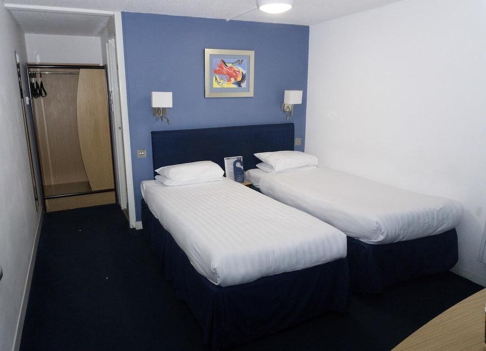 Hotel Blue
